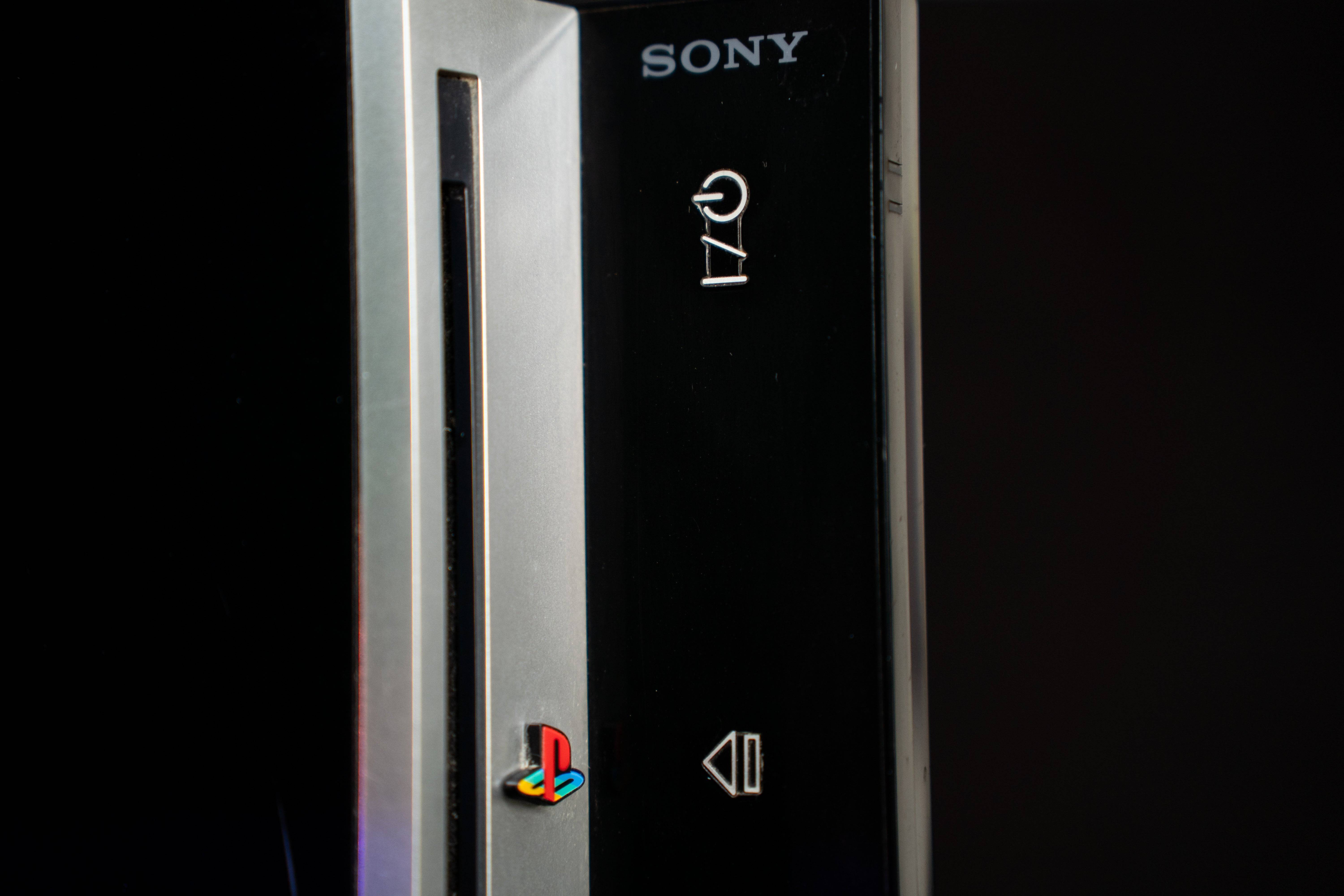 Пользователи PlayStation требуют, чтобы Sony объяснила PSN Hack Details