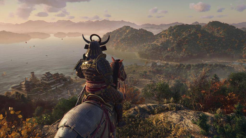 Yasuke는 Assassin 's Creed Shadows에서 해안 Vista를 내려다보고 있습니다. Ubisoft를 통한 이미지